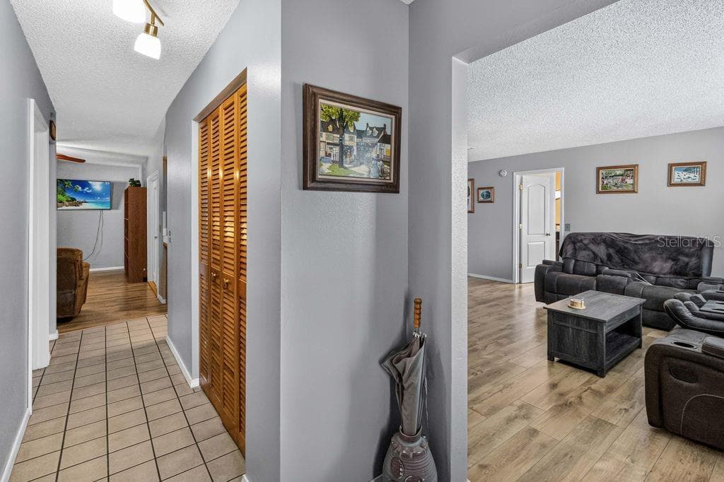 664 MADRID DRIVE — photo 13 of 52