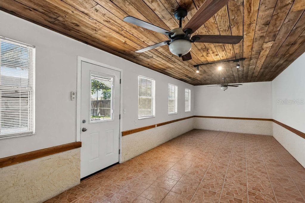664 MADRID DRIVE — photo 50 of 52