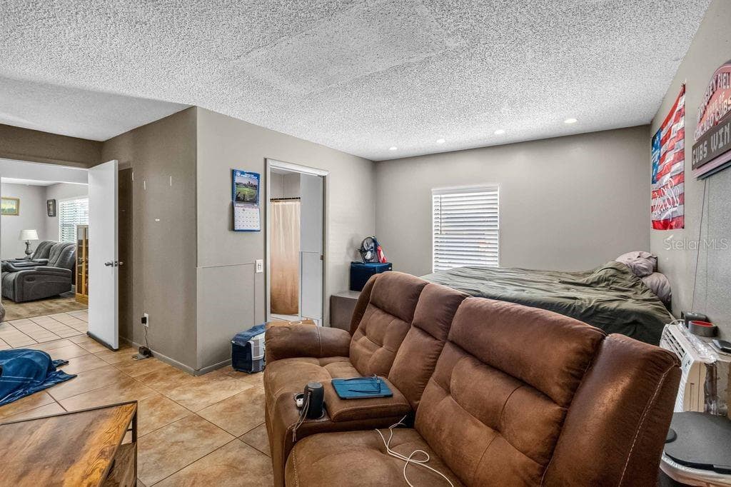664 MADRID DRIVE — photo 41 of 52