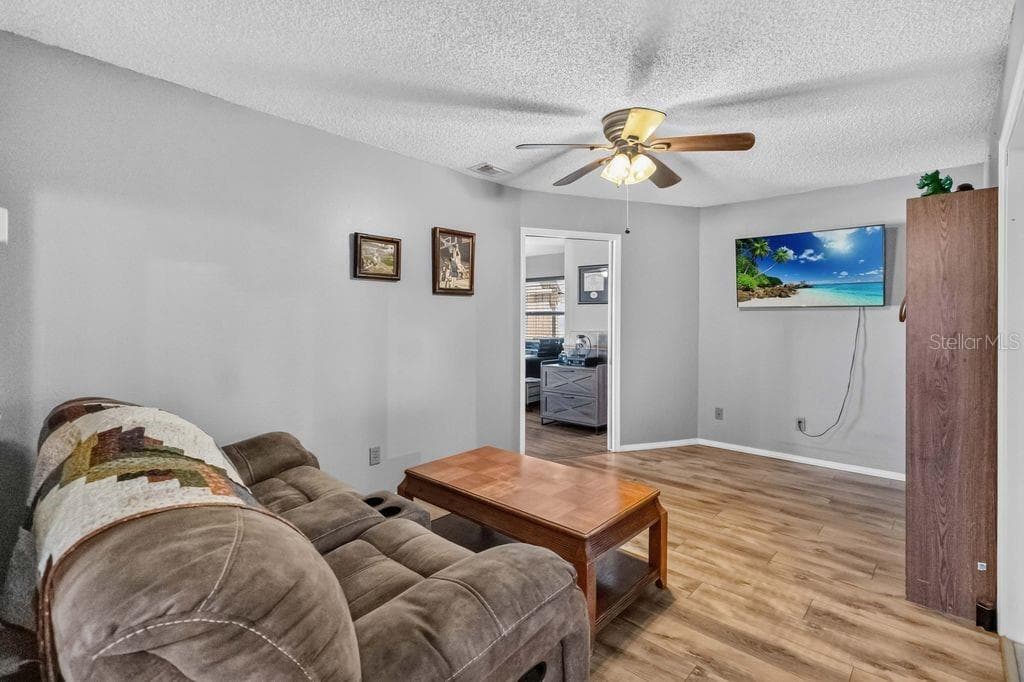 664 MADRID DRIVE — photo 26 of 52