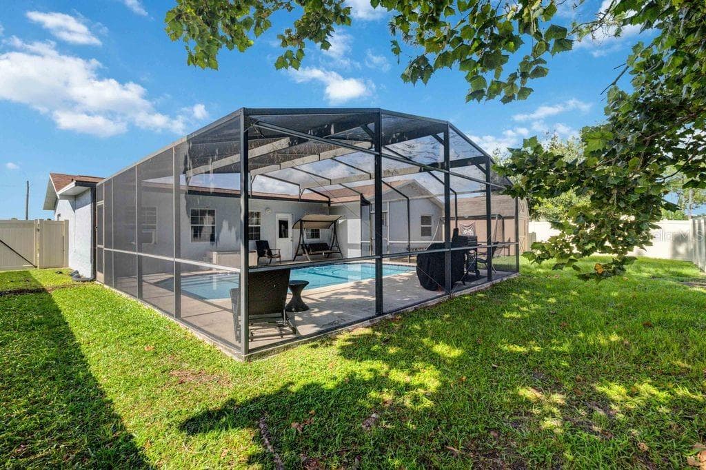 664 MADRID DRIVE — photo 9 of 52