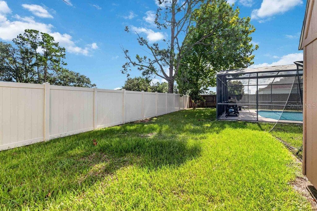 664 MADRID DRIVE — photo 8 of 52