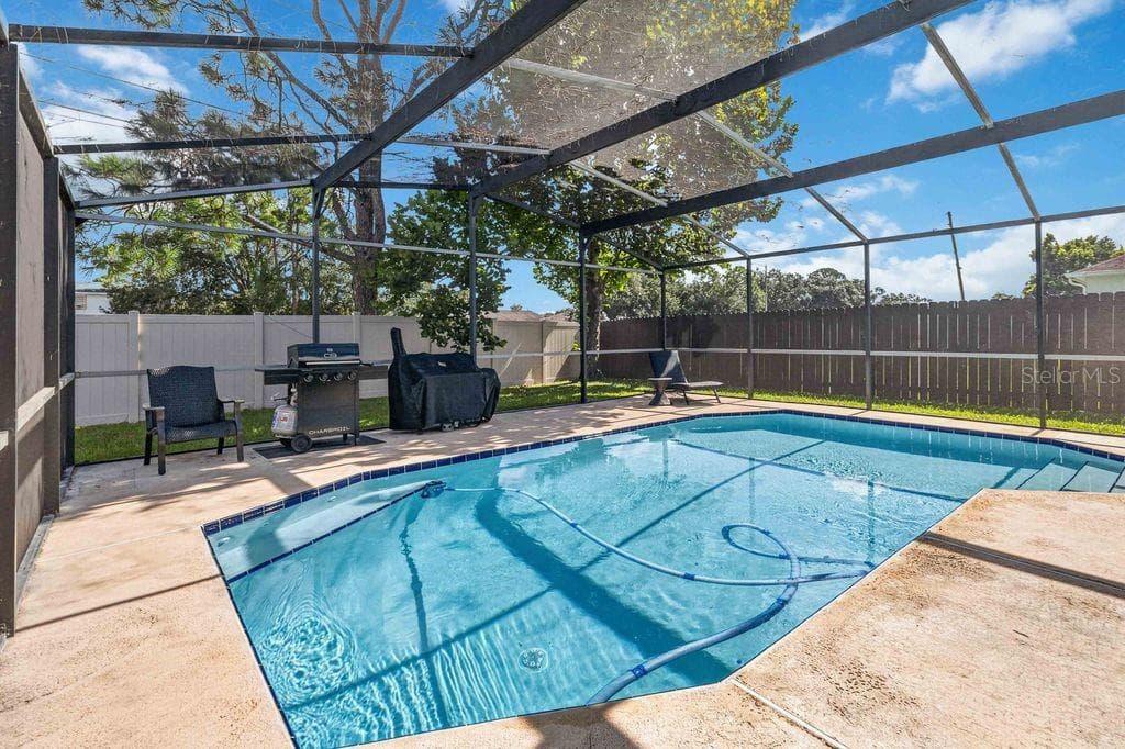 664 MADRID DRIVE — photo 4 of 52