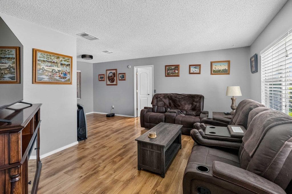 664 MADRID DRIVE — photo 15 of 52