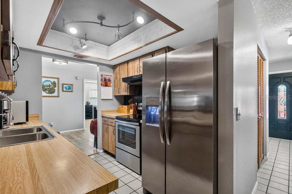 664 MADRID DRIVE — photo 20 of 52