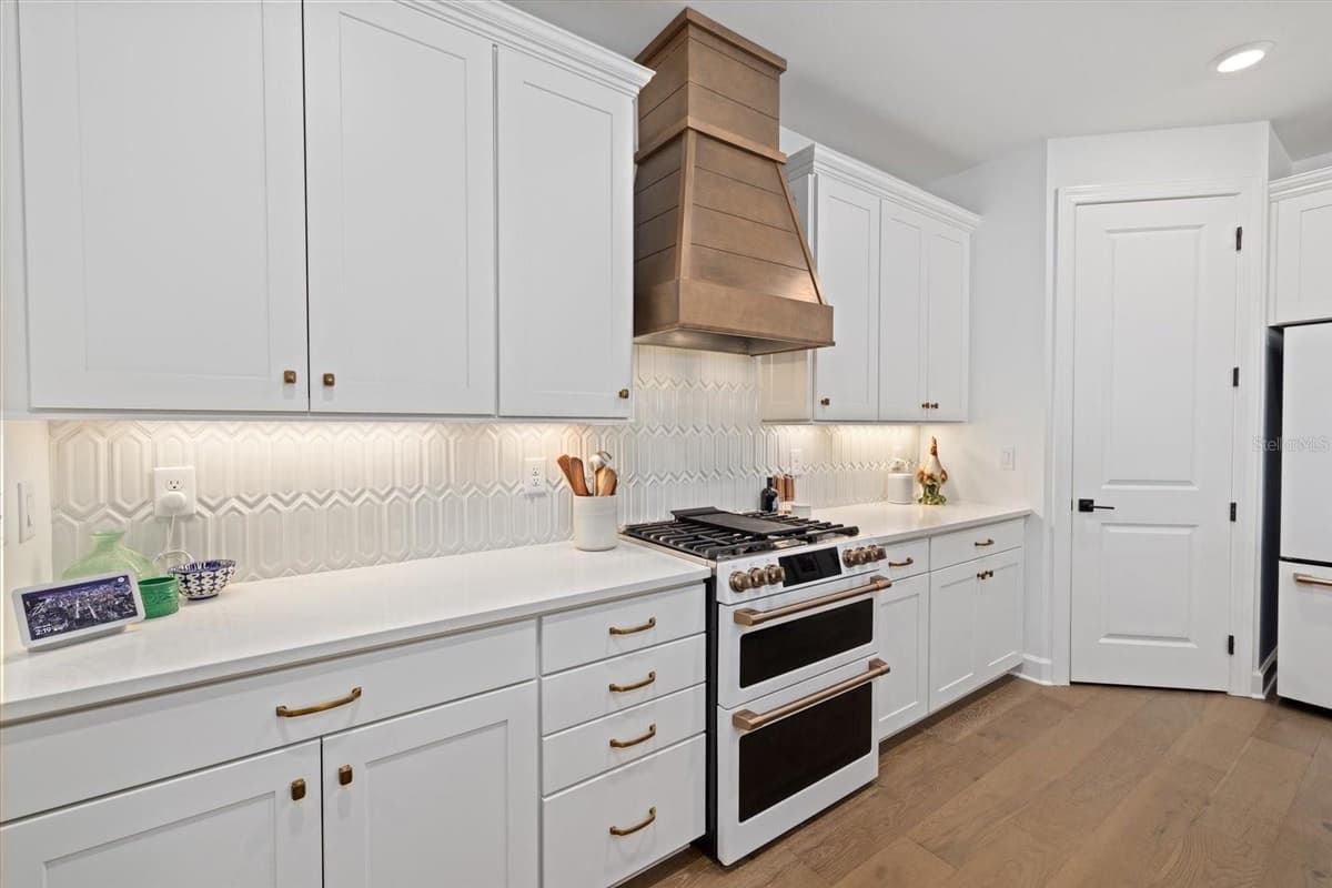 11712 GOLDEN BAY PLACE — photo 10 of 67