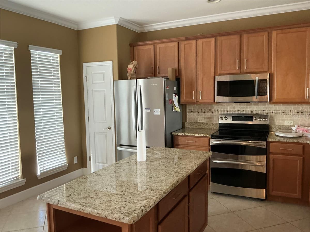 7059 ISLAMORADA CIRCLE — photo 8 of 38