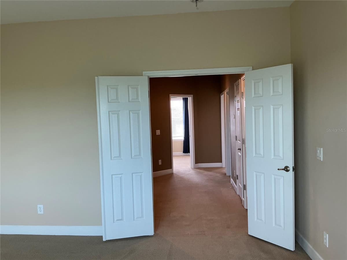 7059 ISLAMORADA CIRCLE — photo 21 of 38