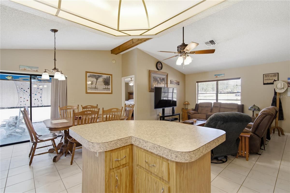 11423 LINDEN DRIVE — photo 11 of 26
