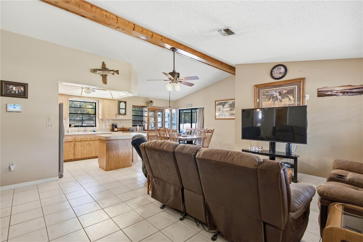 11423 LINDEN DRIVE — photo 3 of 26