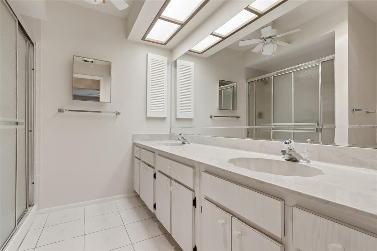 2211 LARK CIRCLE — photo 8 of 20