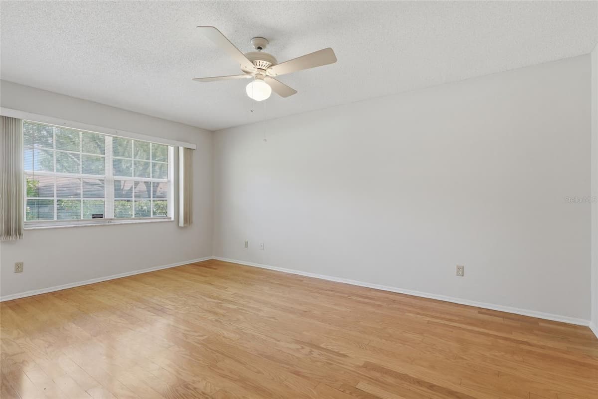 2211 LARK CIRCLE — photo 7 of 20
