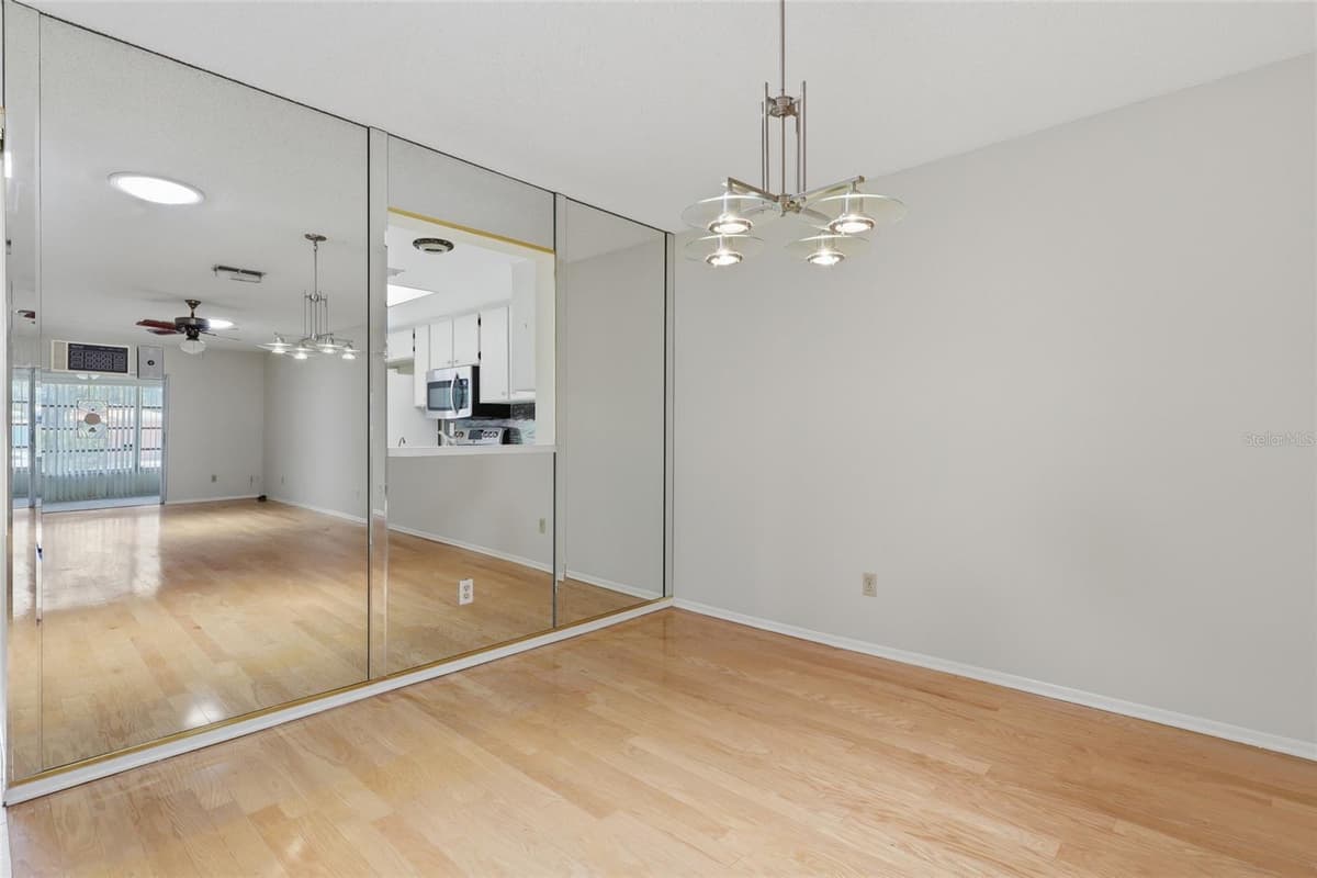 2211 LARK CIRCLE — photo 5 of 20