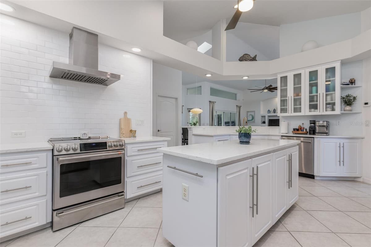 893 BENNINGTON TERRACE — photo 17 of 64
