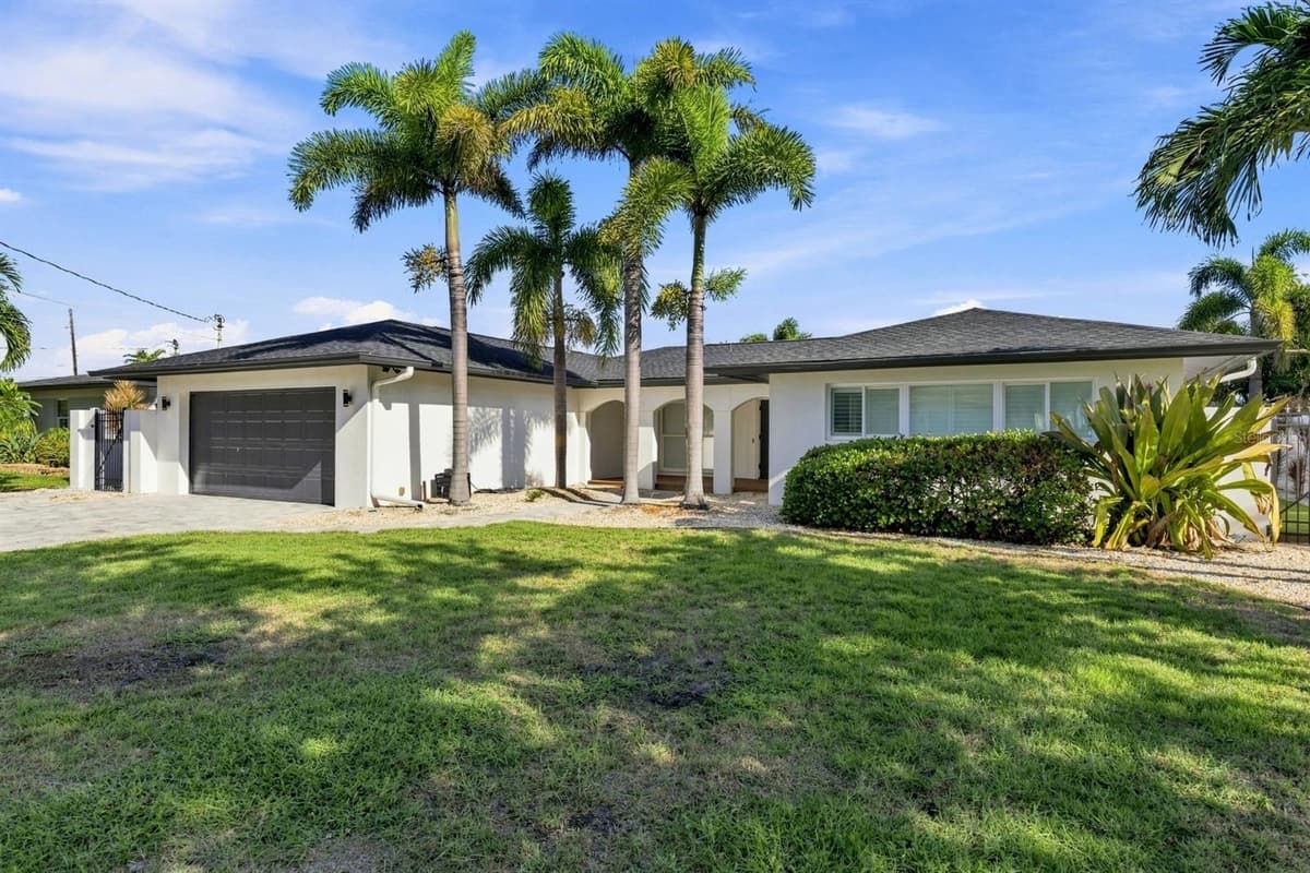 320 PALM ISLAND — photo 4 of 50