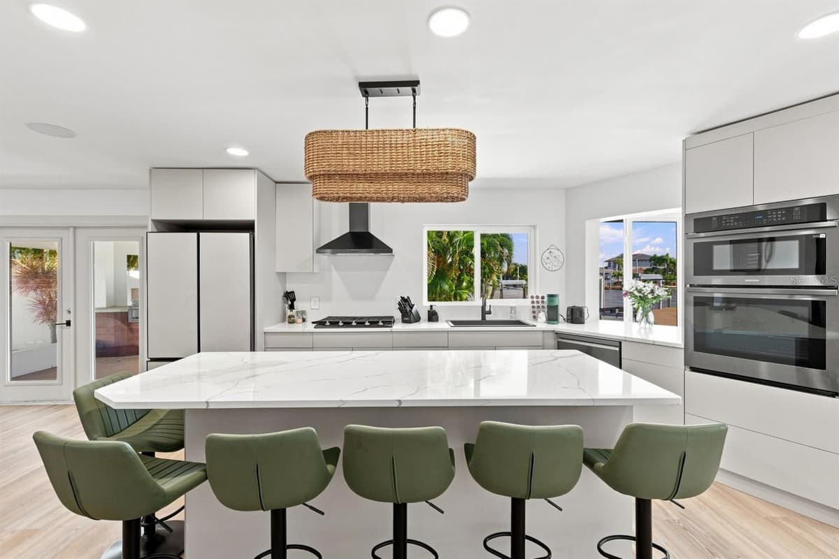 320 PALM ISLAND — photo 24 of 50