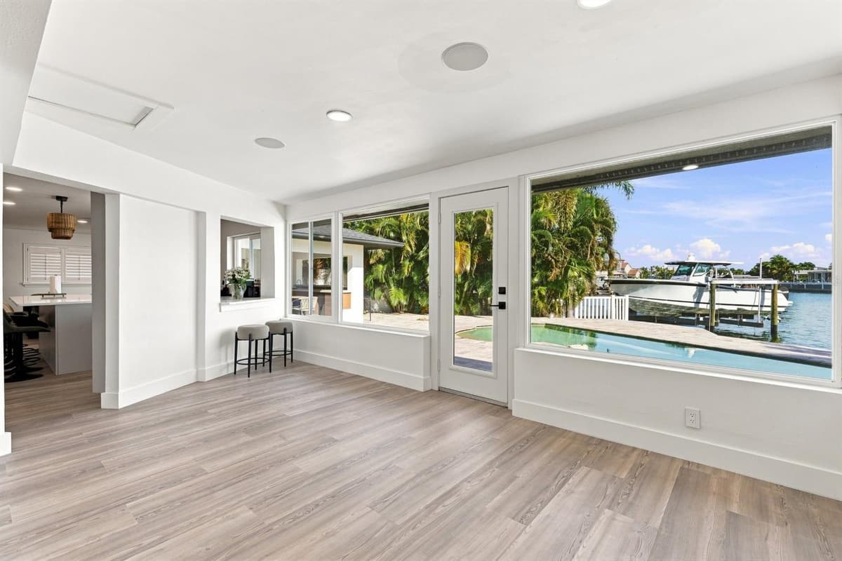 320 PALM ISLAND — photo 21 of 50