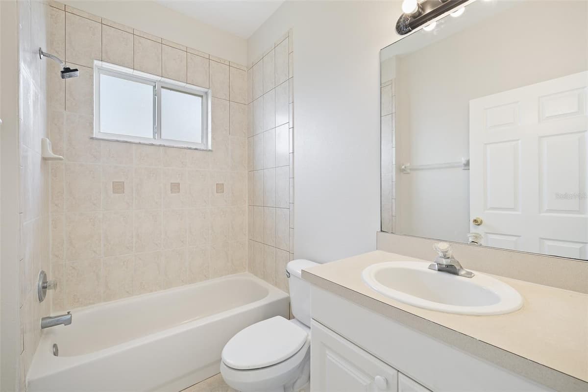 138 HOLLYHOCK COURT — photo 28 of 36