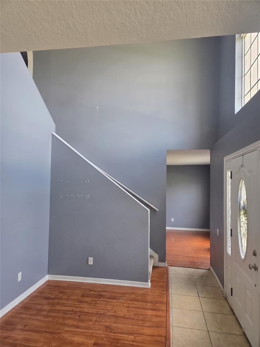321 LAKE HILLS LANE — photo 4 of 30