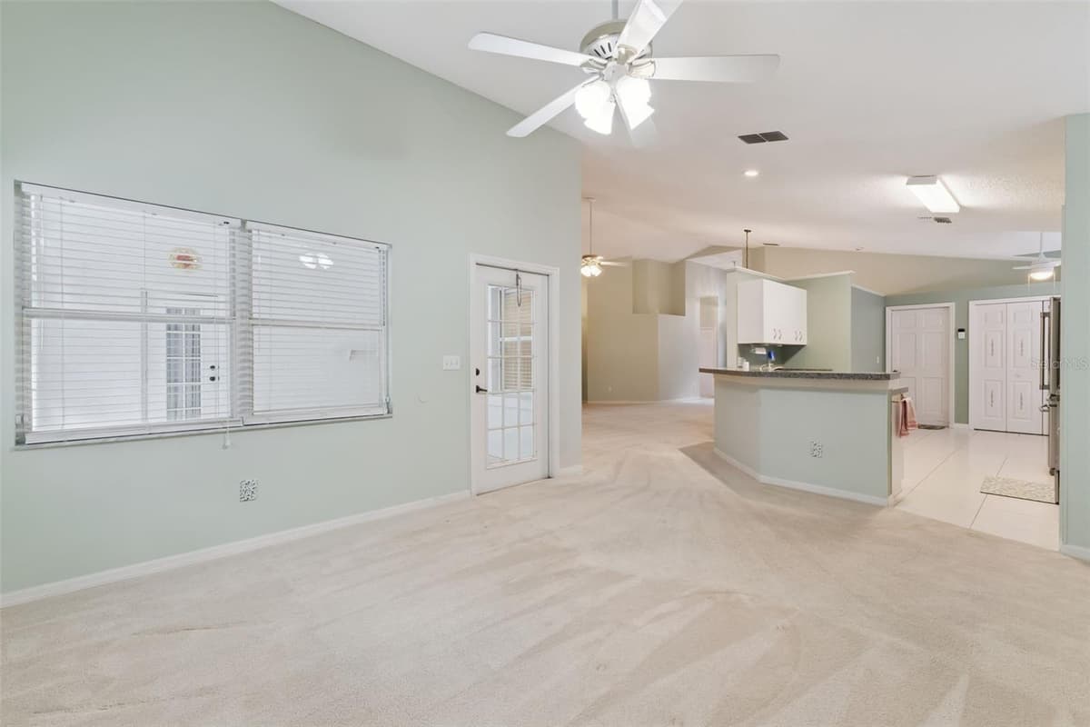 2615 BURWOOD AVENUE — photo 8 of 34