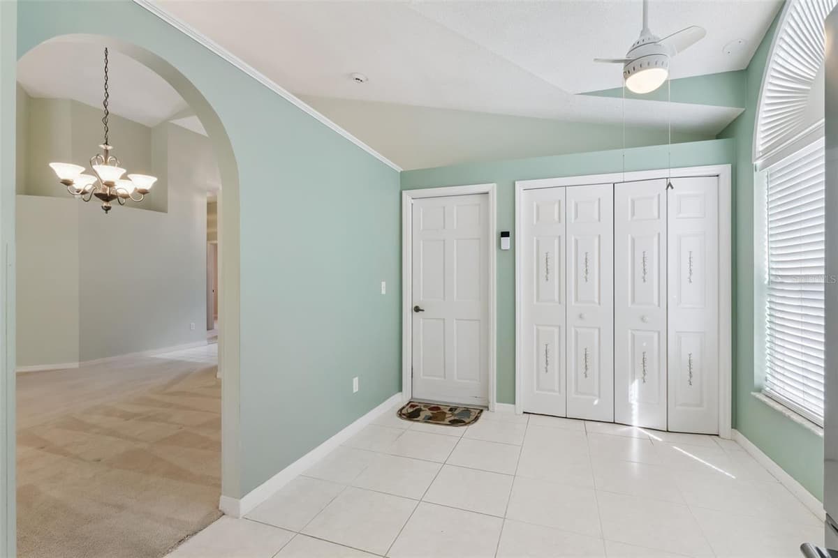2615 BURWOOD AVENUE — photo 13 of 34