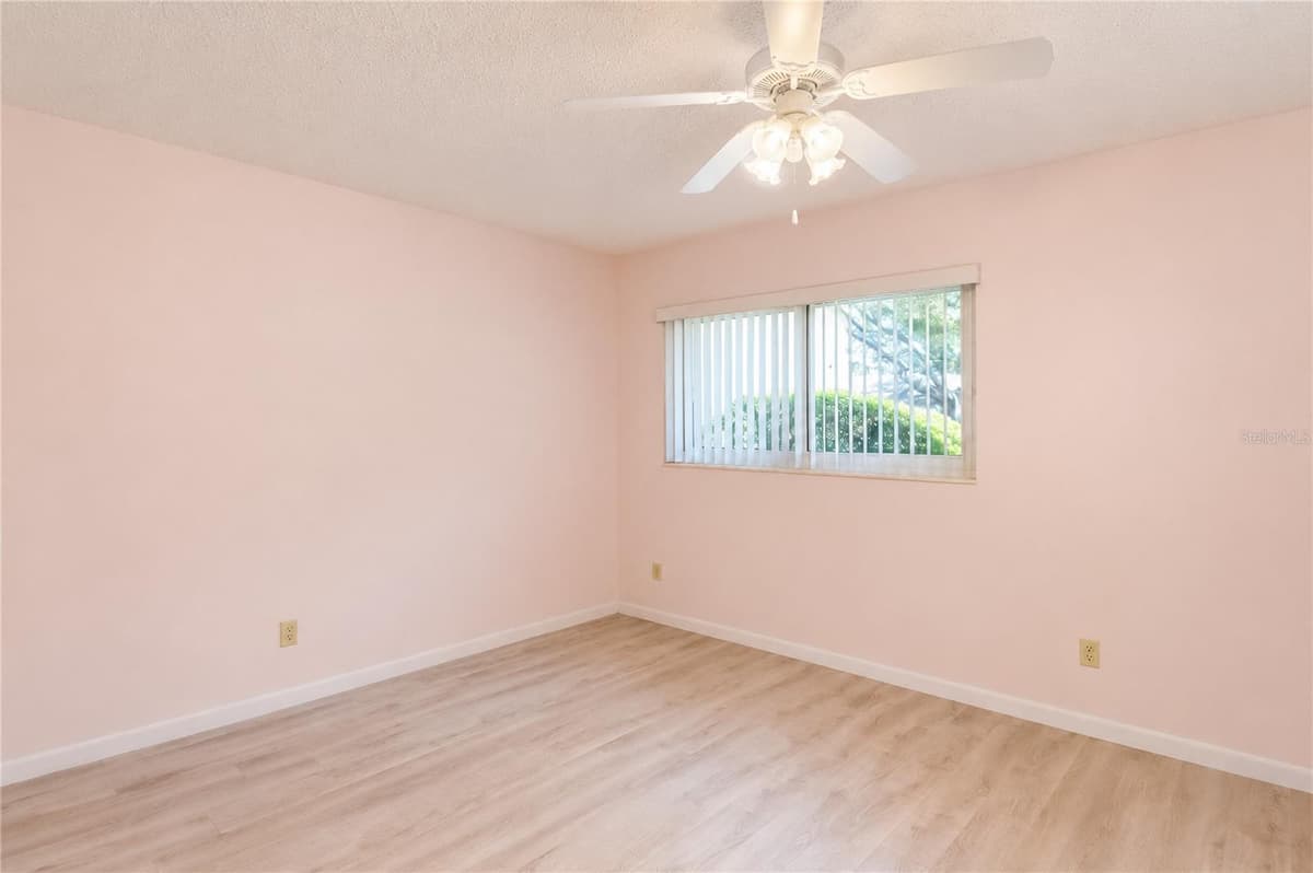 8702 94TH STREET — photo 13 of 39