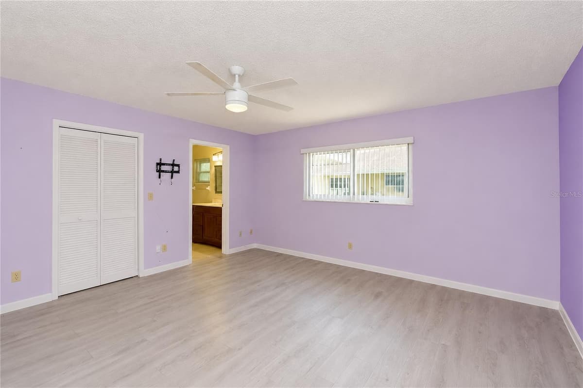 8702 94TH STREET — photo 17 of 39