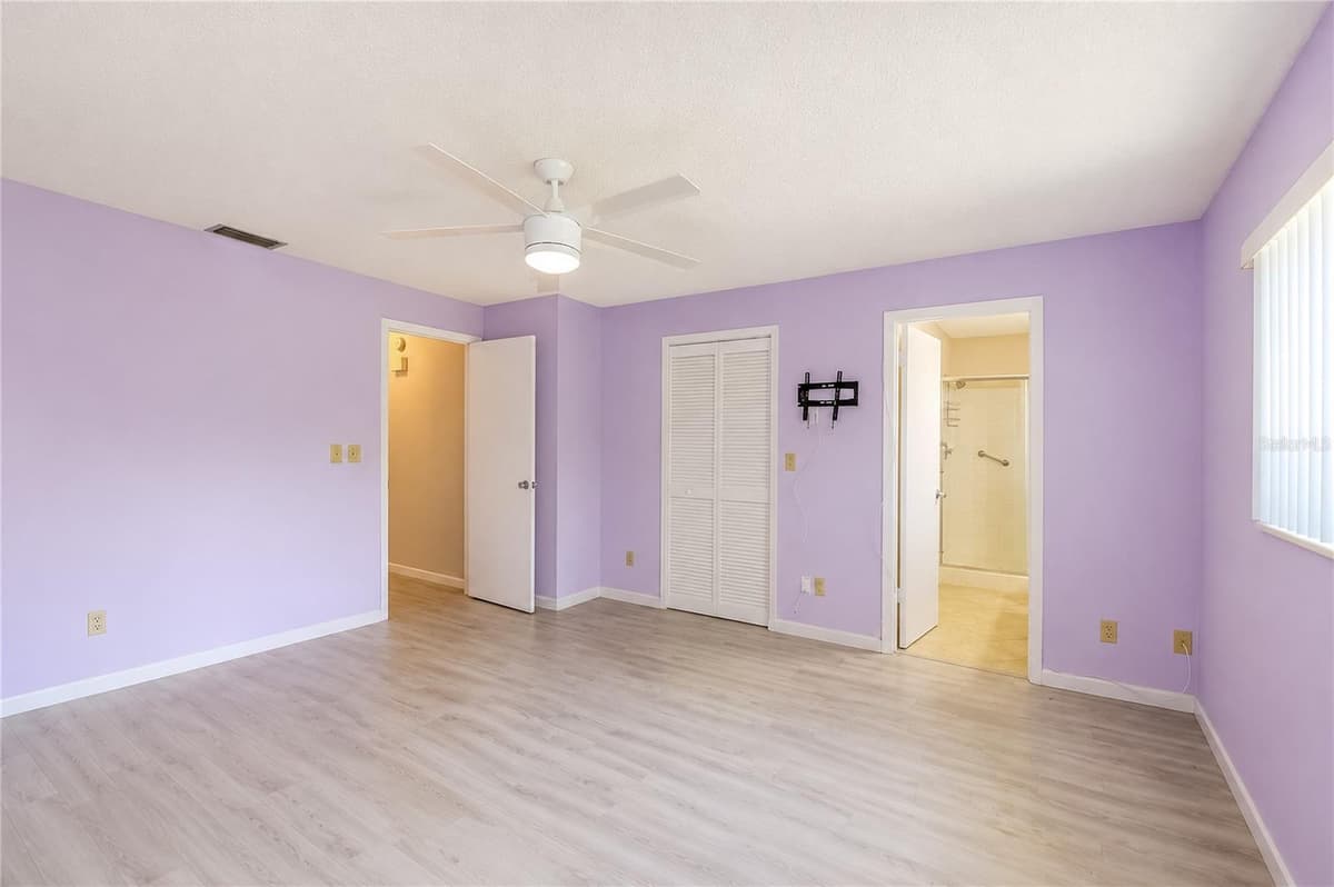 8702 94TH STREET — photo 18 of 39