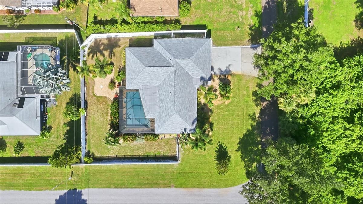 935 BOUNDARY ROAD — photo 37 of 42