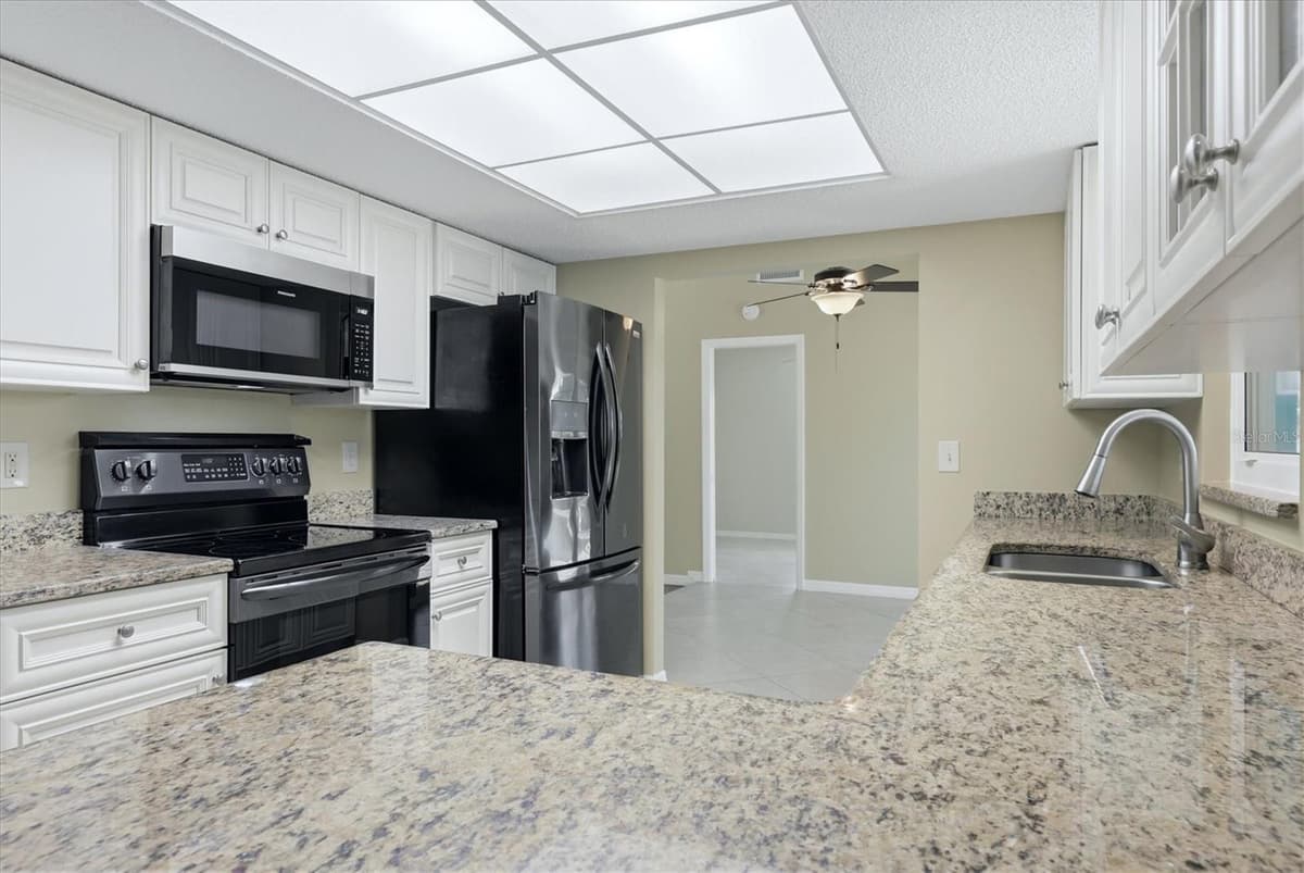 935 BOUNDARY ROAD — photo 16 of 42