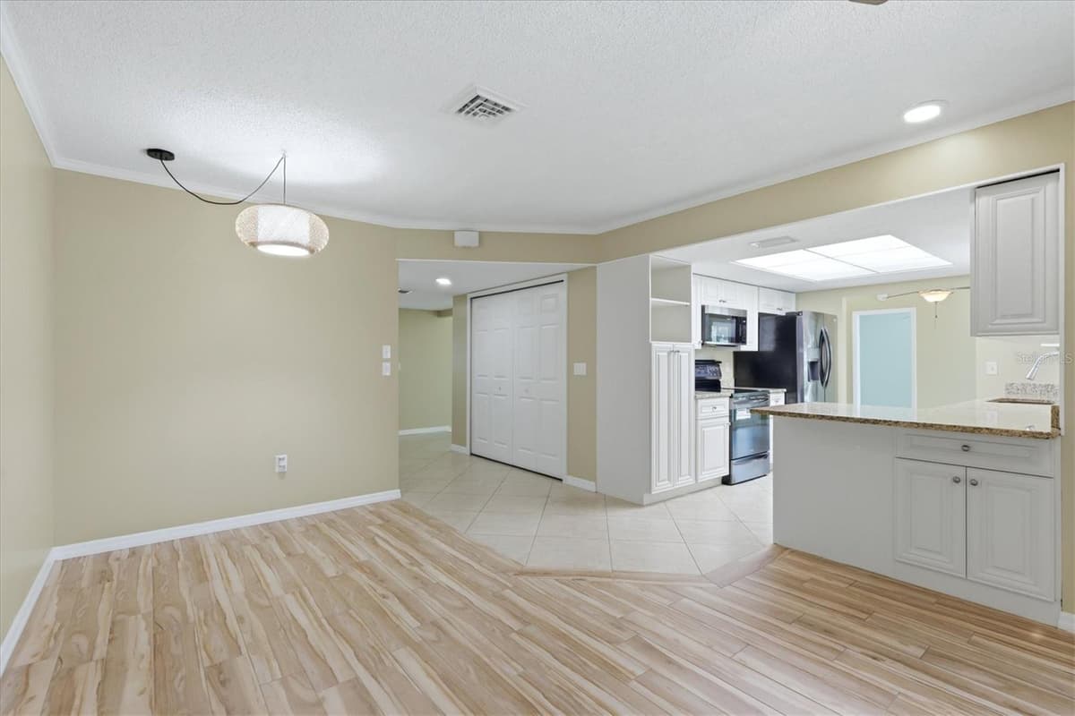 935 BOUNDARY ROAD — photo 14 of 42