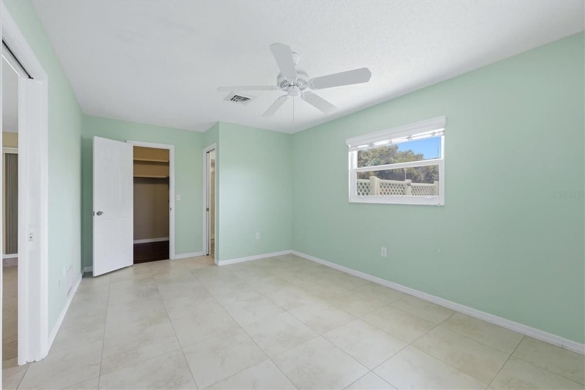 935 BOUNDARY ROAD — photo 19 of 42