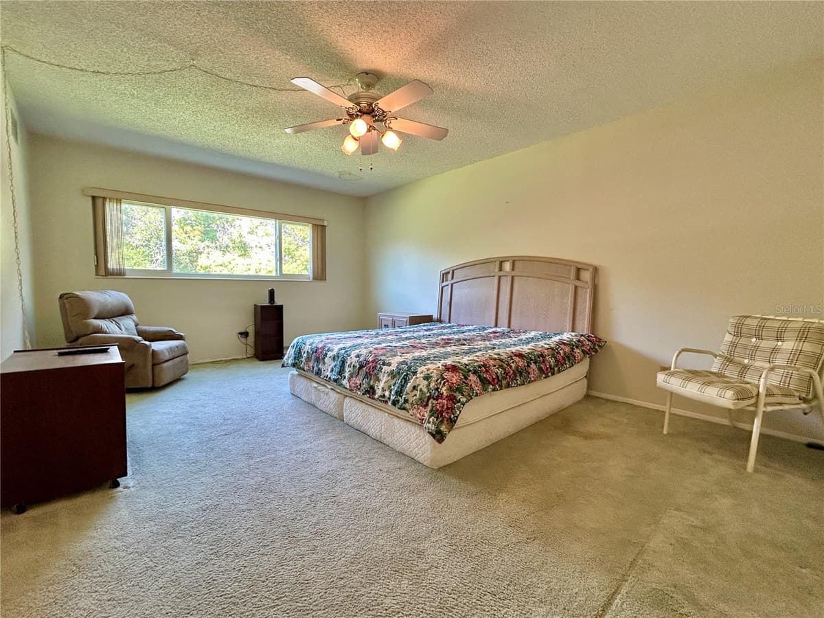 2340 GRECIAN WAY — photo 18 of 52