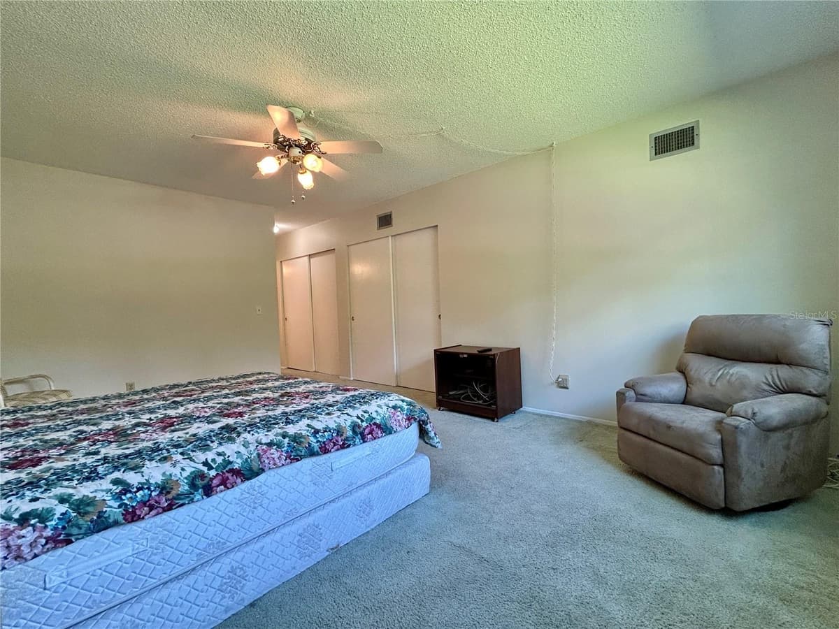 2340 GRECIAN WAY — photo 20 of 52