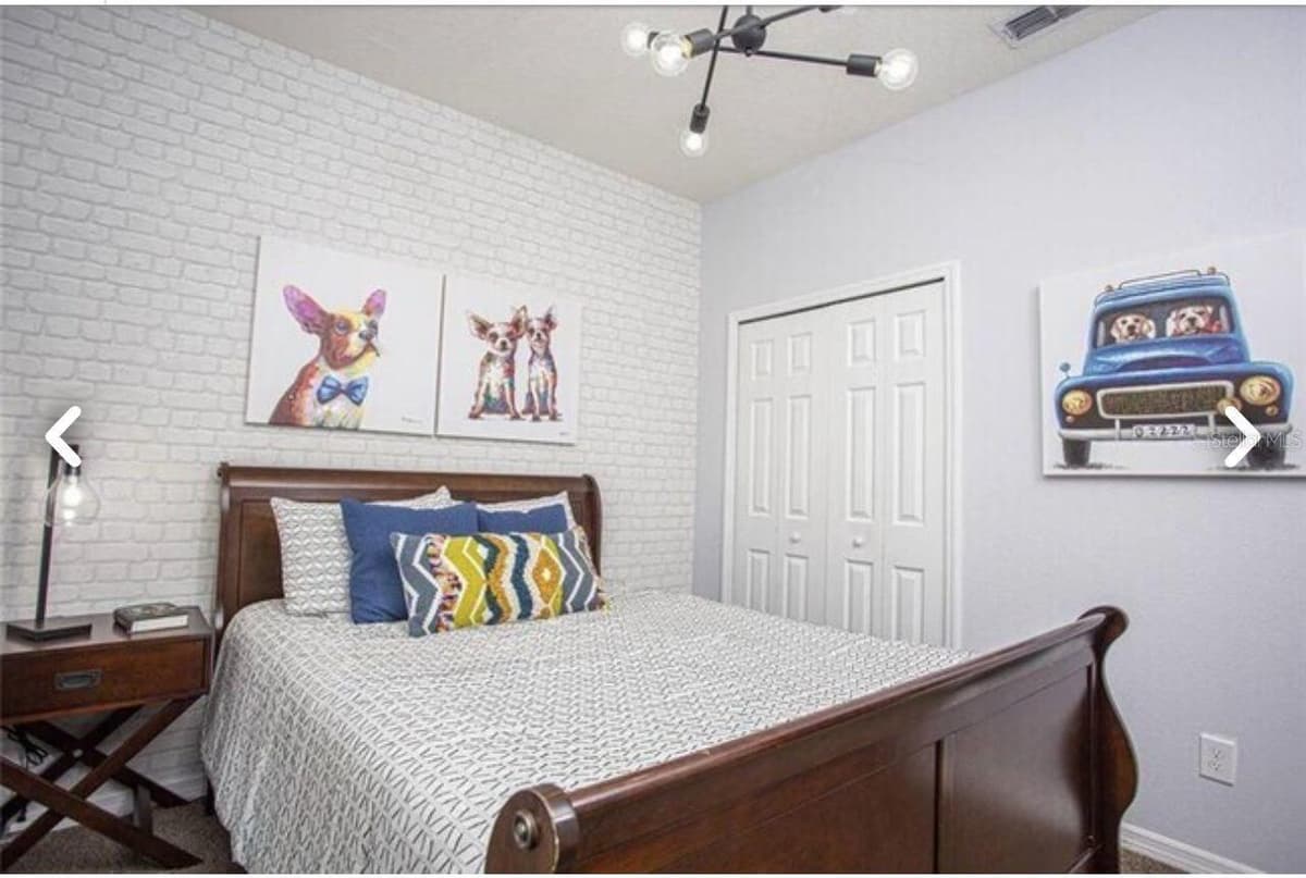 1050 LAS FUENTES DRIVE — photo 12 of 21