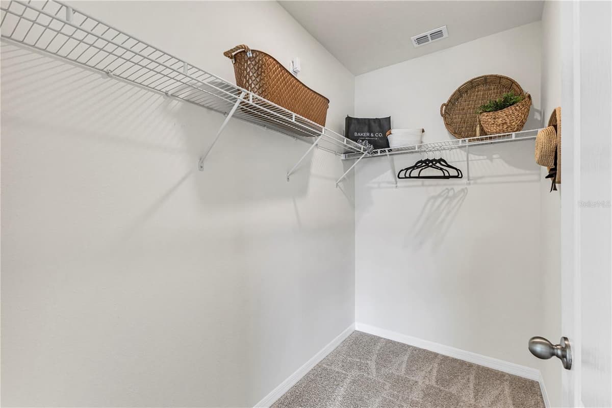 1702 WALNUT CREEK DRIVE — photo 10 of 20
