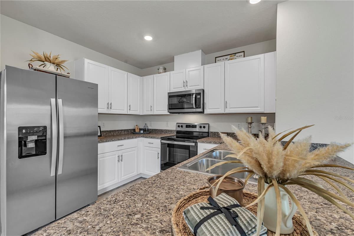 1702 WALNUT CREEK DRIVE — photo 6 of 20