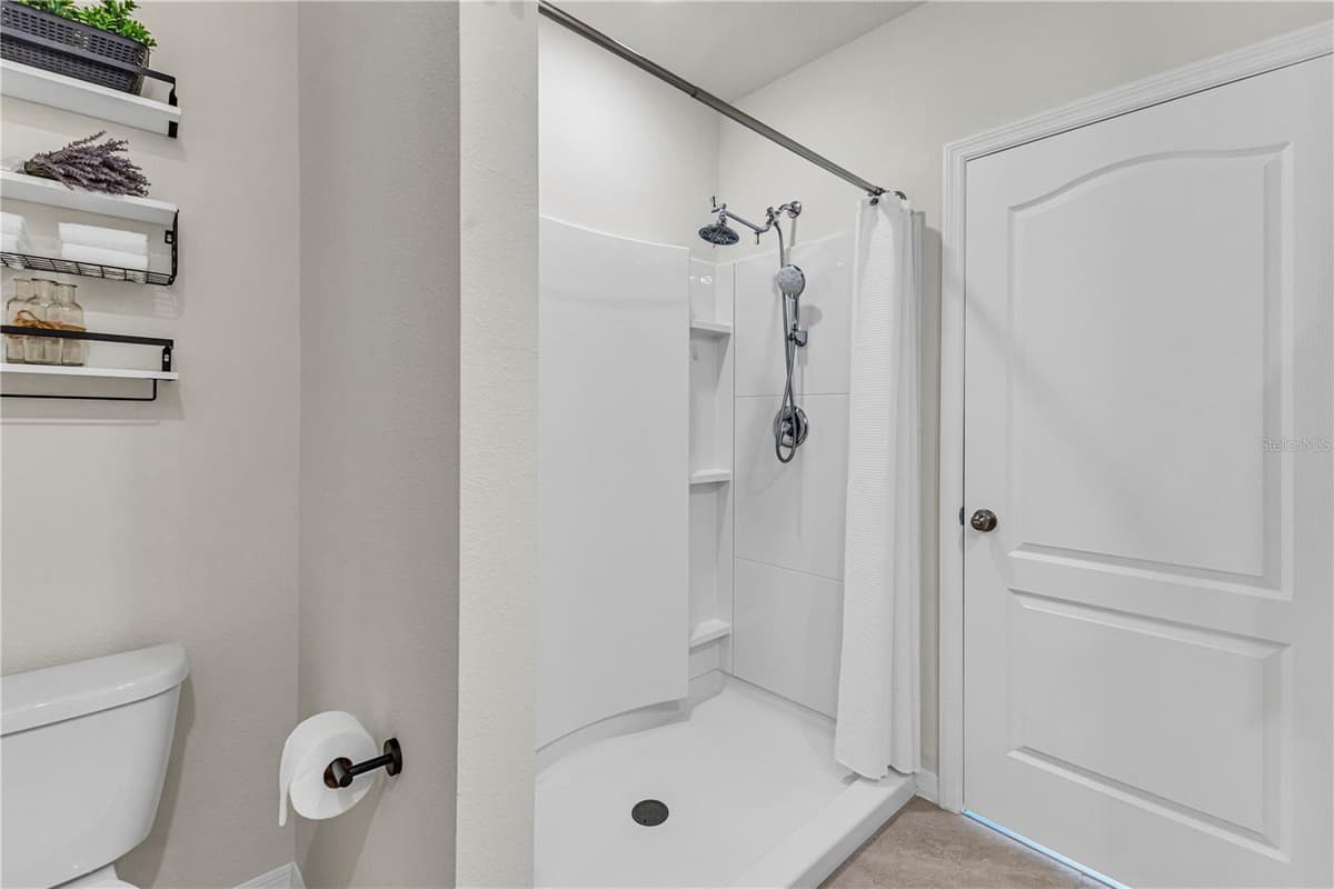 1702 WALNUT CREEK DRIVE — photo 12 of 20