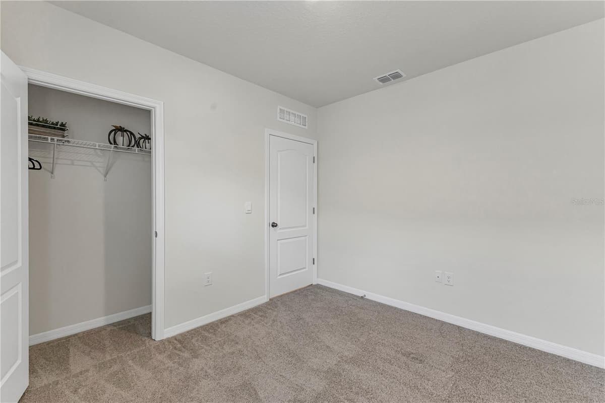 1702 WALNUT CREEK DRIVE — photo 15 of 20
