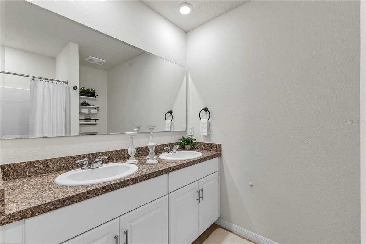 1702 WALNUT CREEK DRIVE — photo 11 of 20
