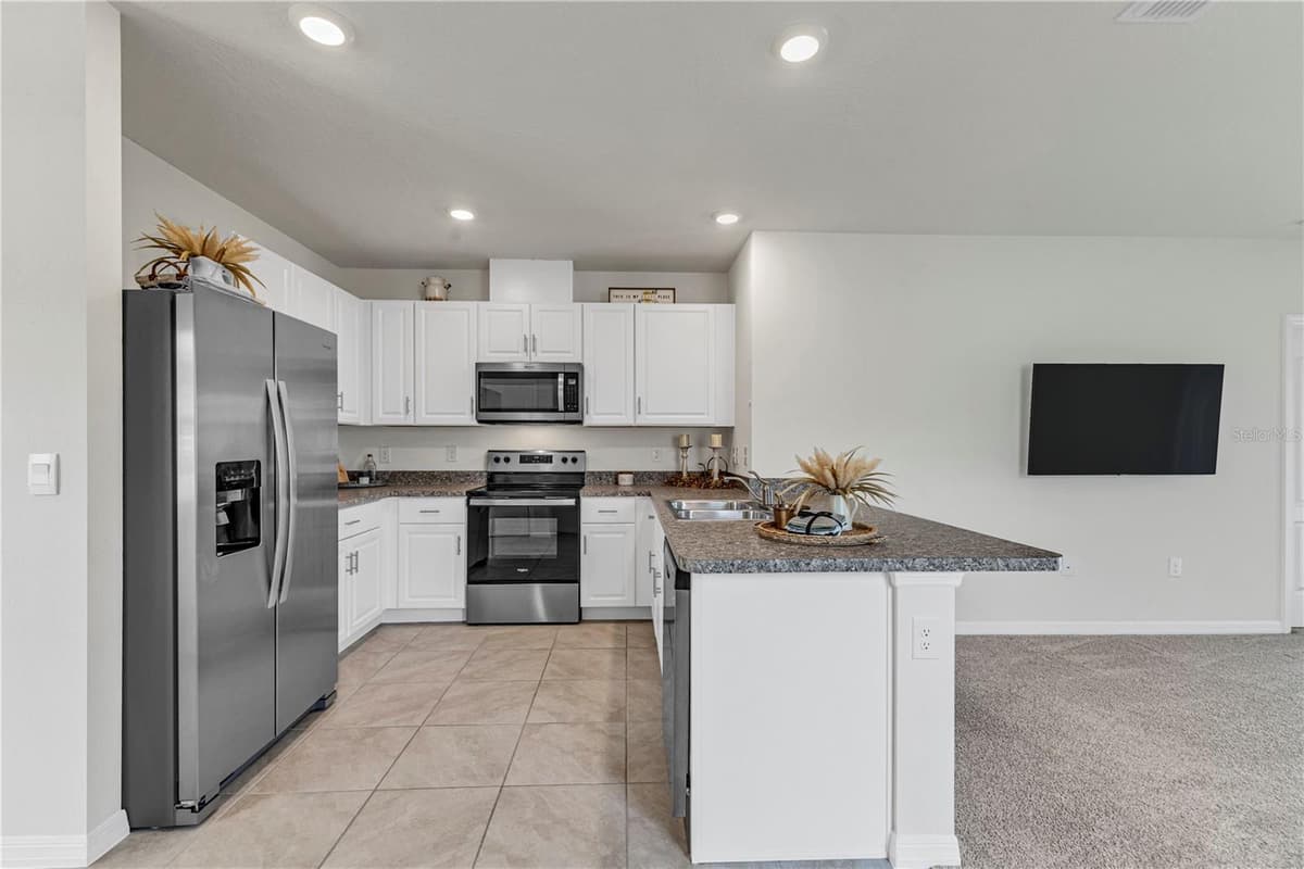 1702 WALNUT CREEK DRIVE — photo 8 of 20