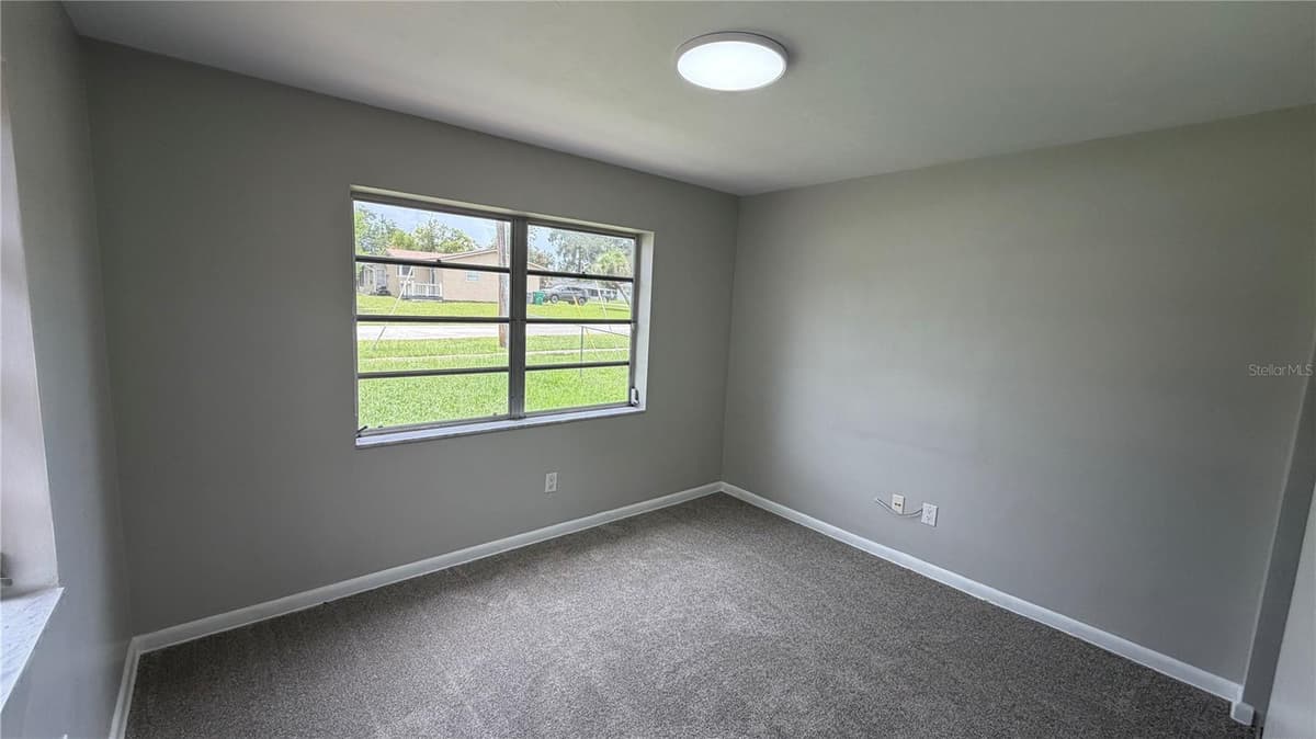 658 ELGROVE DRIVE — photo 33 of 48