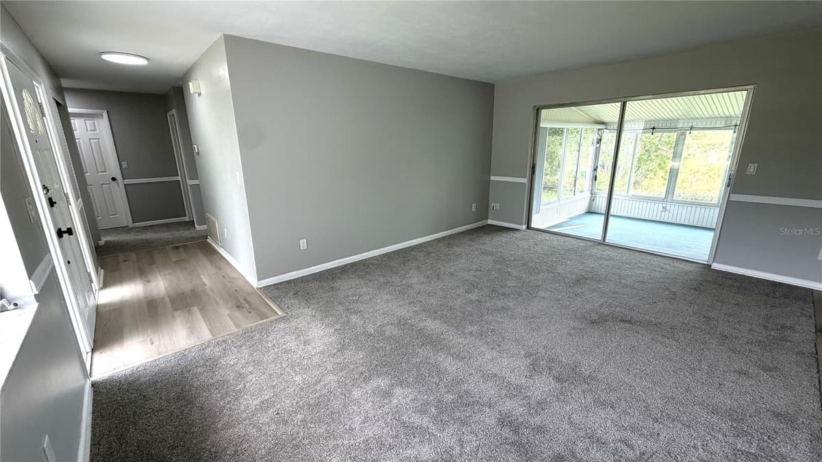 658 ELGROVE DRIVE — photo 27 of 48