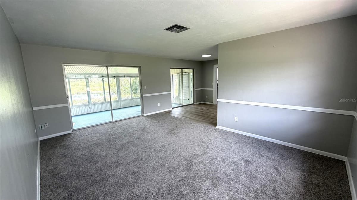 658 ELGROVE DRIVE — photo 13 of 48