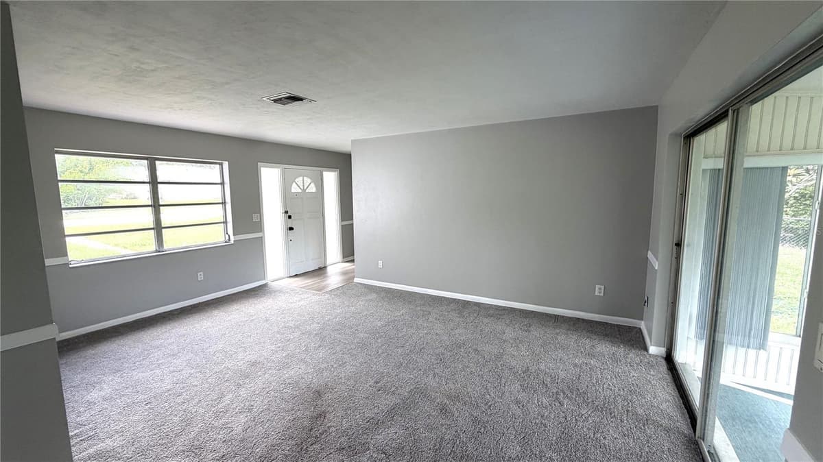 658 ELGROVE DRIVE — photo 25 of 48