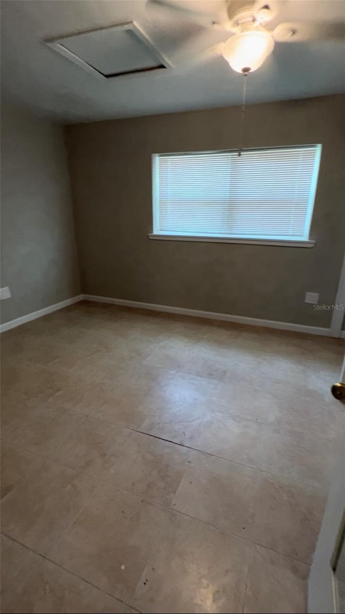 2618 LAKESHORE CIRCLE — photo 5 of 6