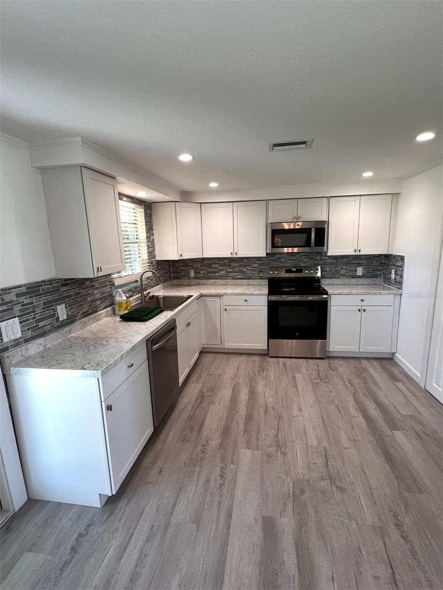 457 GARFIELD AVE NW AVENUE — photo 2 of 10