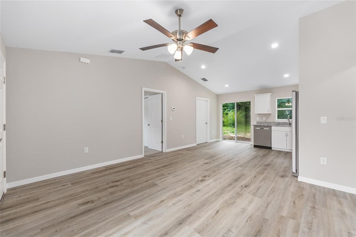 20864 STARLING DRIVE — photo 10 of 19