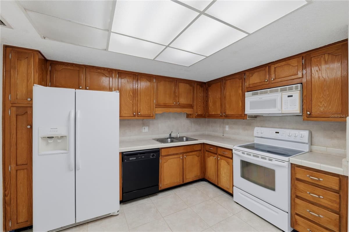 675 GULFVIEW BOULEVARD — photo 12 of 26