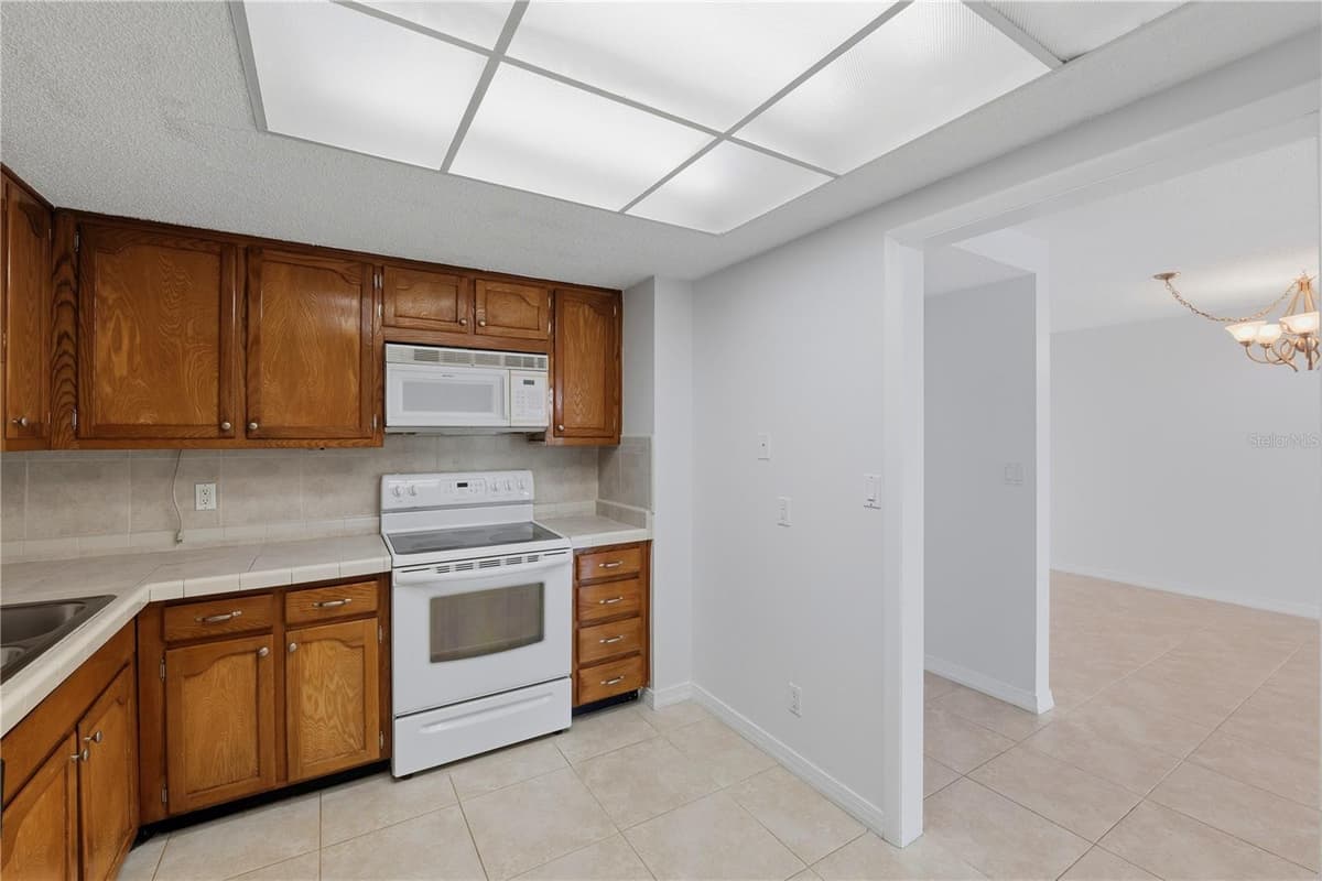 675 GULFVIEW BOULEVARD — photo 14 of 26